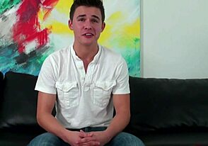 شاب حلو، عايز تمص في الكاستينج ده؟