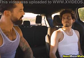 היי גבר, רוצה לראות הונק חרמן מזדיין עם טרמפיסטית צעירה 18+?