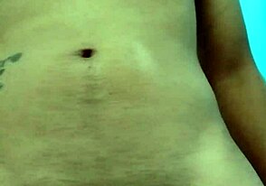 hoy traigo un vídeo solo donde me masturbo con mi monster cock hasta venir