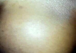 粉丝在狂野约会后蒸腾硬核中肏紧翘臀