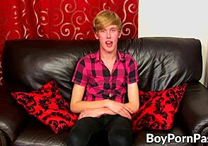 أوستن إليس الجميل يشارك أفكاره قبل جلسة فردية