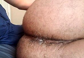 Bi guy stuffing his hairy hole with a toy. Gaping wide for the camera.