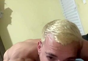 Muleke Novinho, Zuig je Twee Grote Pikken Thuis?