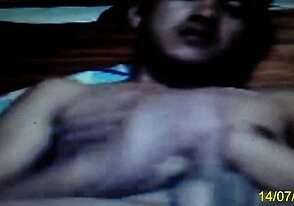 एशियन पिनॉय सोलो हिलाना सॉफ्टकोर ट्विंक्स स्कैंडल को स्पार्क करता है