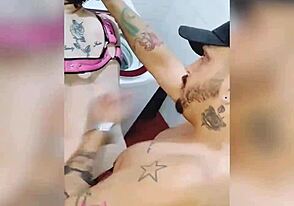 किंकी चेजर हार्ड पाउंडिंग लेता है