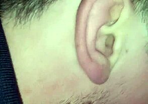 Bi srác szopja a hatalmas szörny faszt vad sessionben