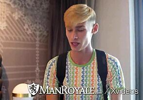 لص مسافر ممسوس أثناء التسلل، ثم ينيكه رجل قوي بقوة