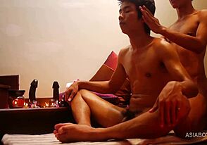 Hey, wanna see Asian twinks jerk off during massage?