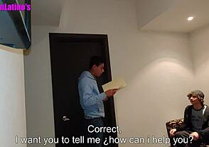 خطيب شاب يخون مع غرباء بلعق طيز قبل الزفاف