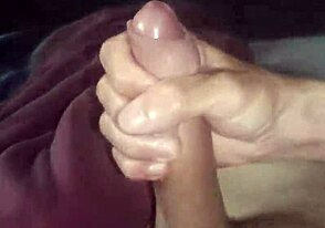 म्यूजिक के साथ सिंक लॉन्ग हार्ड जर्किंग सेशन, क्या तुम रेसिस्ट कर सकते हो?