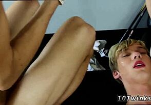 バナナボーイズがプールで激しくヤる