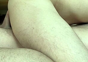 Nabíjíme roztomilýho asijskýho twinka horkým creampie!