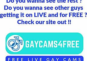 Tre twink dotati in orgia gay selvaggia