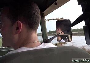 Hé, tu veux rejoindre ce plaisir militaire en extérieur ?