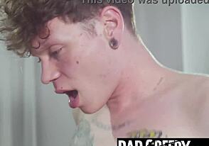 En voinut vastustaa, kun annoin isäpuolen imee minut piilottaakseni homotreffisalaisuuteni