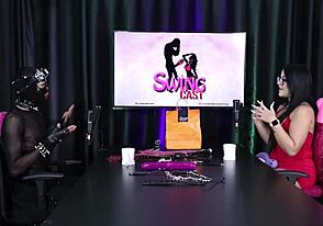 Trio Lelaki Brasil Mengeksplorasi di Lingerie Merah Transparan