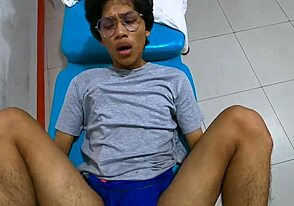 야, 이 호벤 아마조니코가 다리 벌리고 깊이 박히는 거 봐