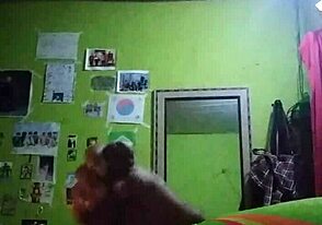 Amateur cute guy cumming hard