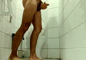 सेन्सुअल मूव्स टर्न हो जाते हैं स्टेमी बेडरूम एक्शन में टुनाइट