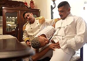 Bastidori sa Tijagom Independensijom u Dubokom Analu i Pušenju na Bastidorima