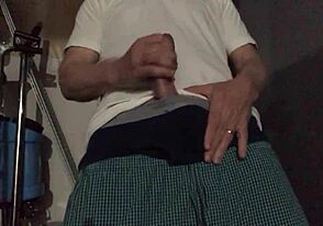 جلسة تدليك لواطية سريعة مع رفيقي النهاردة