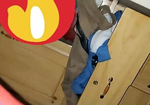 Policia veio à meia-noite atrás do meu culito apertado. Quer provar?