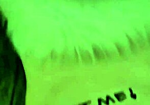 voxhusky男友猛烈肏他，肚子上涂满精液。