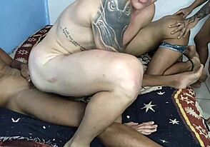 हे, चेक करो यह बेयरबैक ऑर्गी फ्रेंड्स के साथ, टॉन्स ऑफ कम और डबल पेनिट्रेशन!