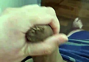 Perlihatkan batang tebal saya—teka apa yang dilakukan twink Brazil comel seterusnya?