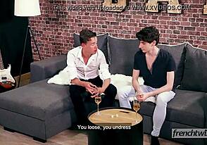 Dva 18-godišnja mladića flip-fuck u sirovom analu i rimjob sesiji