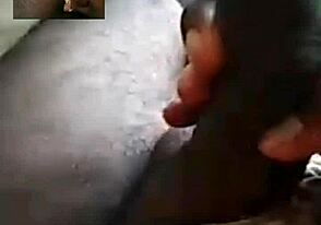 วิดีโอคอลกลายเป็นดุร้ายกับบอยเฟรนด์ดูดควยมือสมัครเล่น