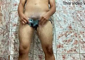 Batang keras menarik cueca, carai