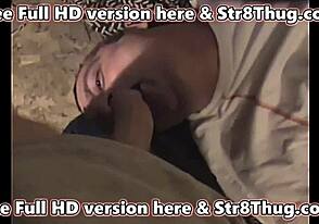 Gej z przyczepy ssie duże kutasy od drzwi do drzwi