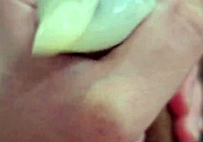 หนุ่มบราซิลน้ำแตกแรงในถุงยาง