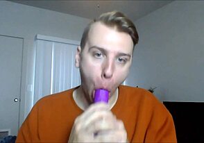 POV von mir, wie ich deinen Schwanz richtig tief lutsche