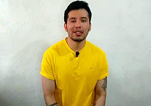 Twink dengan kontol monster 21cm pound taquero bareback