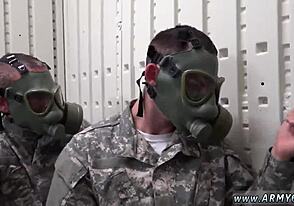 ปากมุขเกย์แก่หนุ่มในป่าที่รูรูแรก