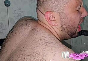 Fui Alugar Apartamento, Funcionário Me Comeu no Banheiro