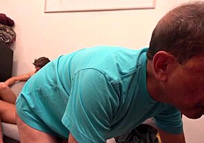 Клубные бэнг мальчики кончают жестко и уходят быстро! 💦