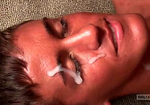 Gejowscy twinkowie mocno ruchają w bibliotece