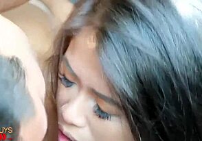 Sexo duro with Maya Kim and Tailor Shift intrigues