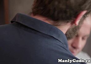 Μυώδεις Γκέι Κολλητοί Γαμάνε και Χτυπάνε Σκληρά