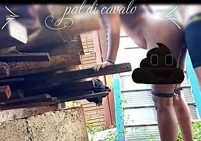 在我朋友生日，我在后院操他的辣妹！