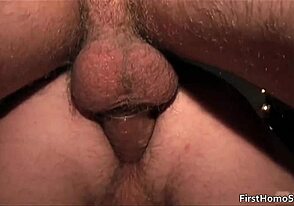 Homo bileet kiihtyy villiksi hardcore-orgiaksi imemistä ja poraamista