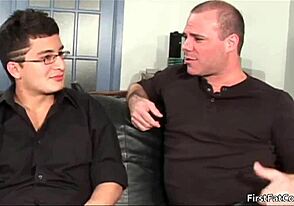 Антонио отива силно в гей ебане лудост