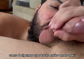 Γενειοφόρος άντρας παίρνει 41 καυλιά, πιπιλάει τον 36ο και 37ο.