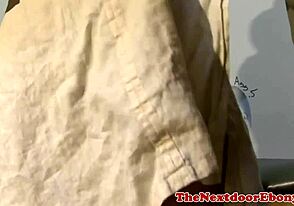 หุ่นเฟิร์มเกย์สีดำสไปโรสต์นักกีฬาสีขาวในทรีซัมดุเดือด