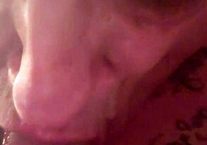 Brittny Cilja Ultimativni Money Shot u Solo Akciji