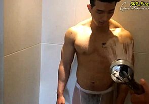 Model Gay Vietnam Terpesona dengan Pesona Tak Tertahankan