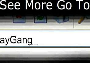 Couple gay chaud plonge dans le jeu anal extrême avec vibes bareback hardcore